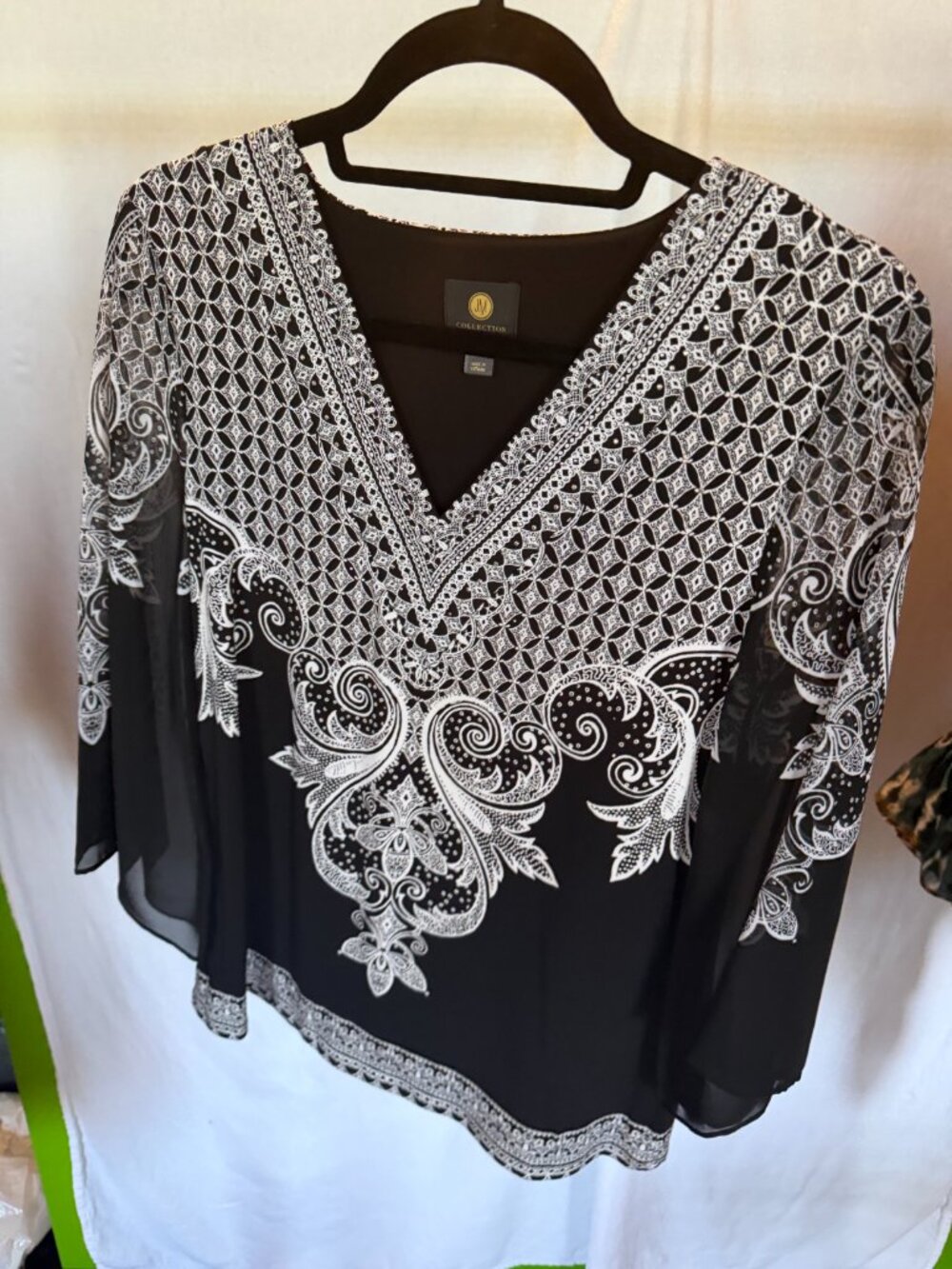 JM Collection Black White Geometric Paisley V-Neck Bell Sleeve Blouse S